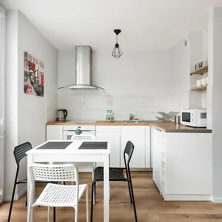 Afrykanska Cosy By Bookinghost *